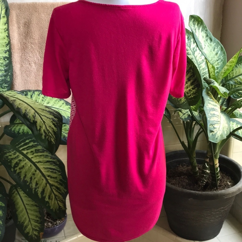 Fuchsia print top with solid back - Picture 4 of 5